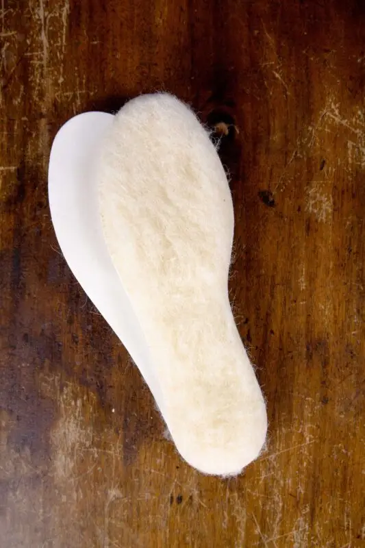 kalte füße was tun: Einlegesohlen aus Lammwolle